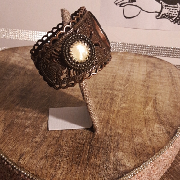 Laila Rowe cuff bracelet - Picture 2 of 3